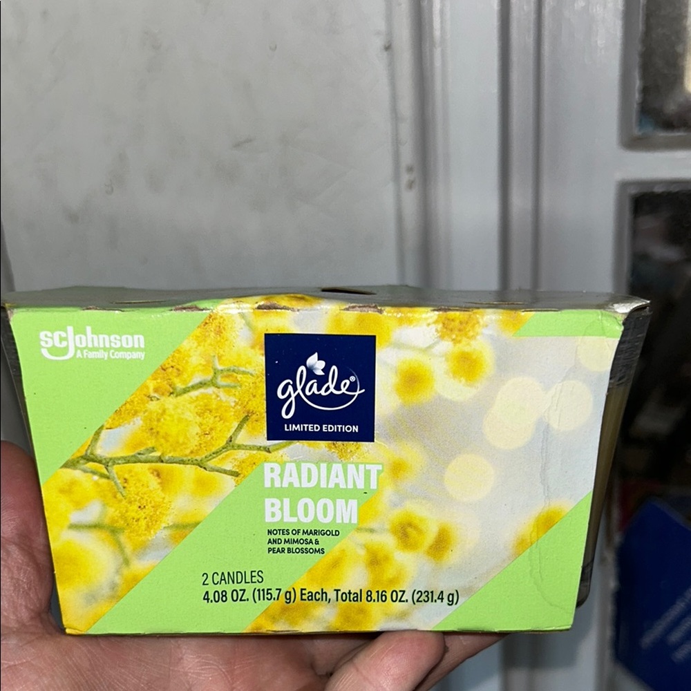Glade Green and Yellow Bath & Body Fragrance